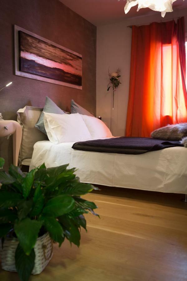 Kia Ora Suite Apartment San Zenone Exteriör bild